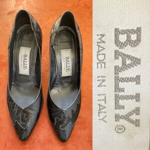 BALLY Vintage 80s Black LEATHER and SNAKESKIN Classic PUMPS Size 6M